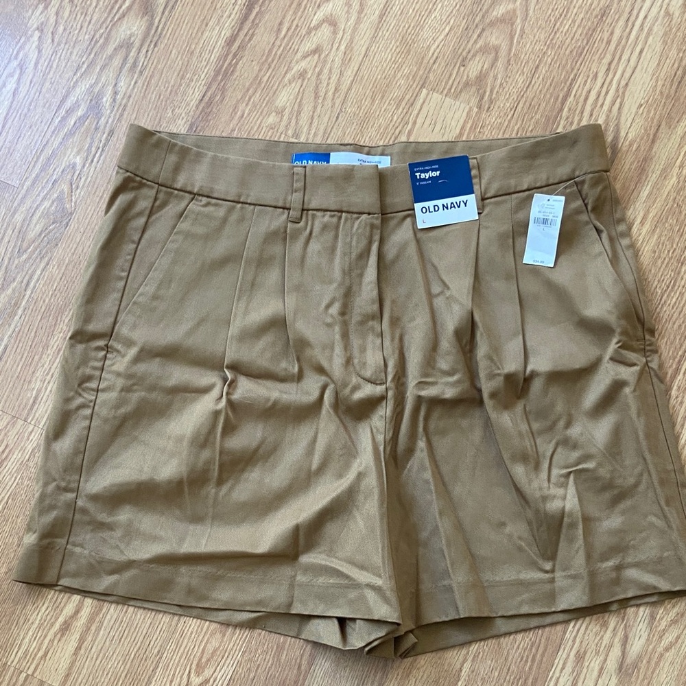 Old Navy Khaki Pleated Trousers